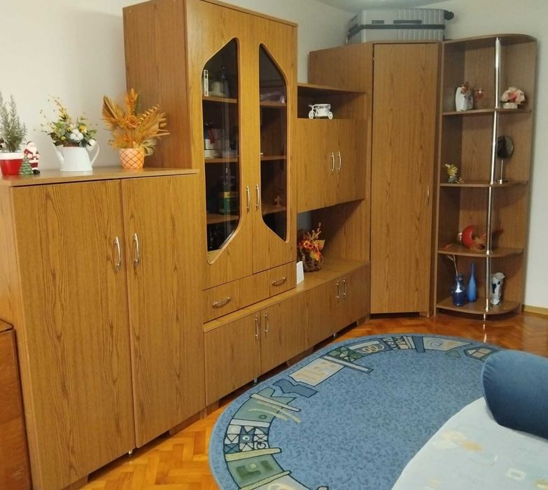 Mobila living sau dormitor + canapea extensibila, de dormit.