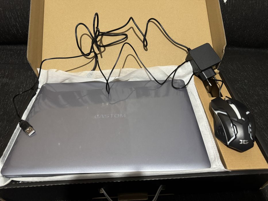 Ноутбук Castom GS-E142