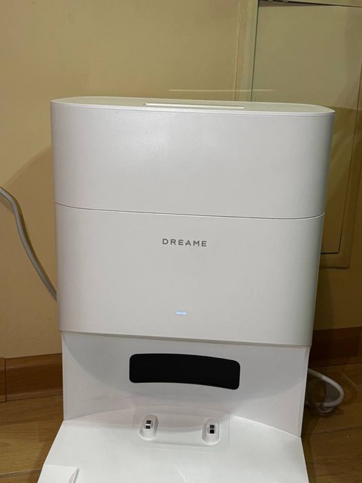 Продам робот пылесос DREAME с подстанцией
