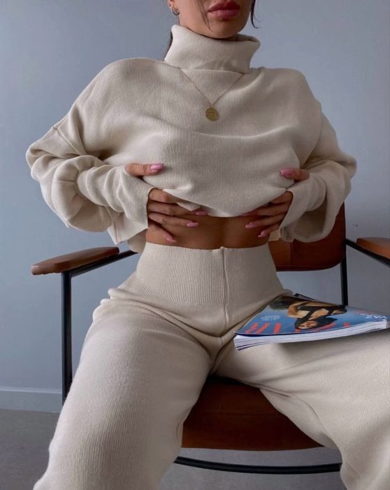 Дамски комплект от две части