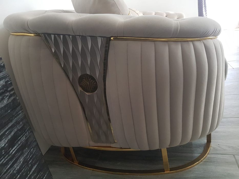 Canapea  chesterfield