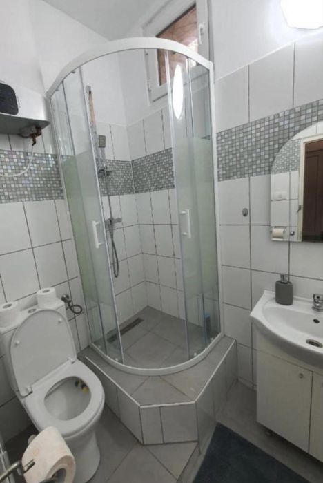 Inchiriez apartament cu o camera