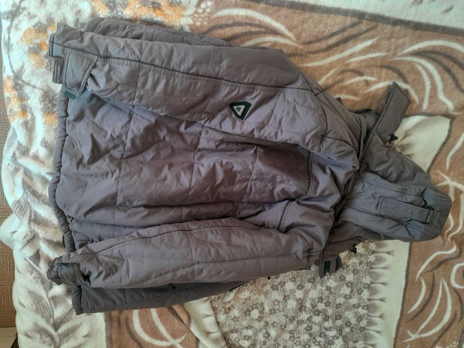 Куртка зимняя с капюшоном