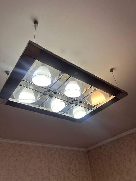 Продам люстру отлично качества