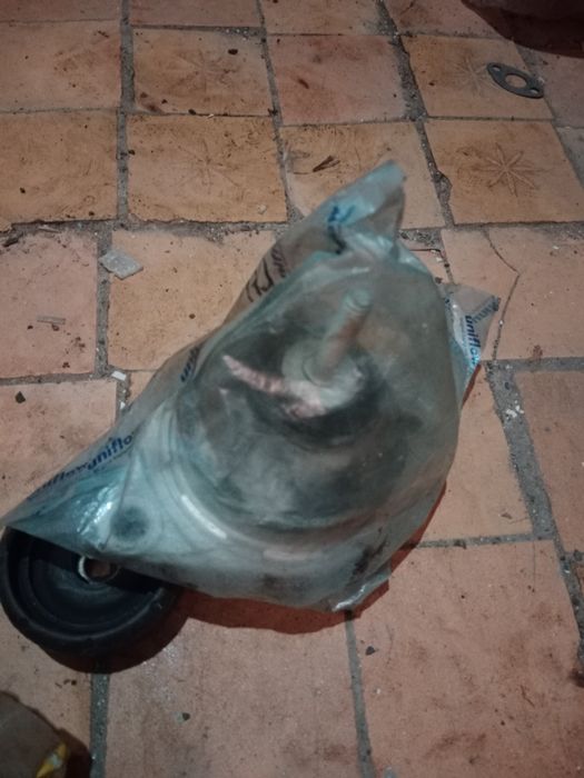 Продам запчасти на ауди б4