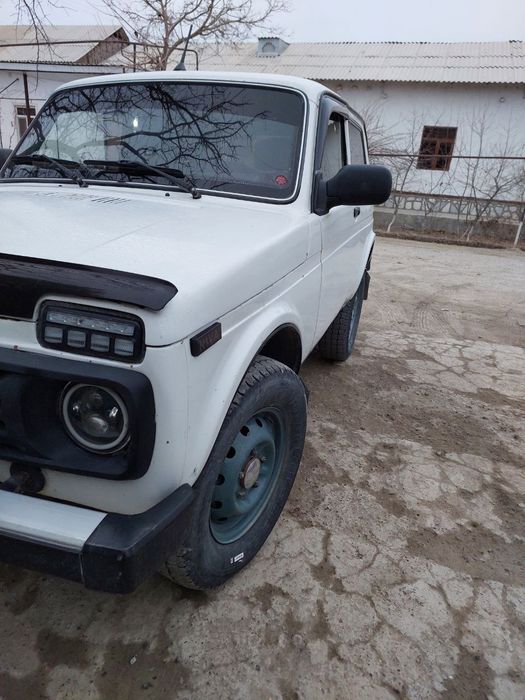 Лада нива 4×4 сотилади