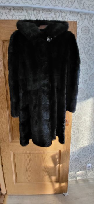 Продам норковую шубу