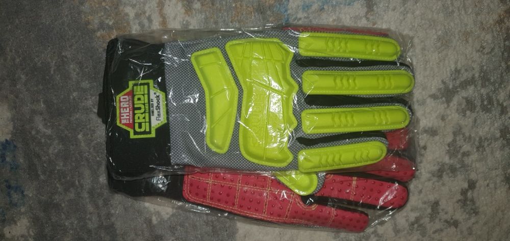 СРОЧНО продаю защитные перчатки