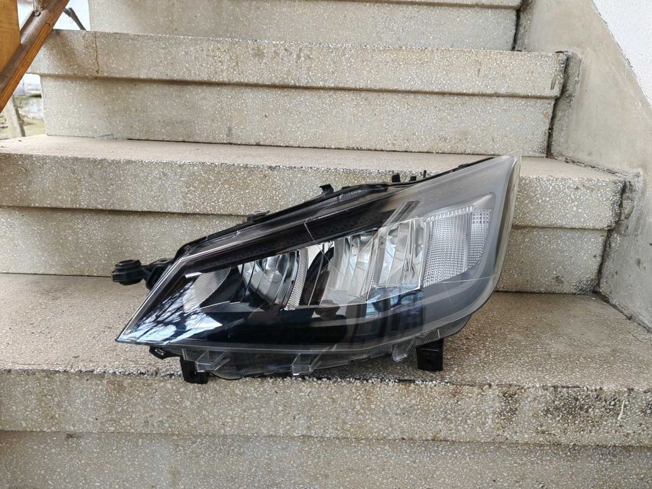 Фар Seat Ibiza LED ляв/Фар Сеат Ибиза Оригинален