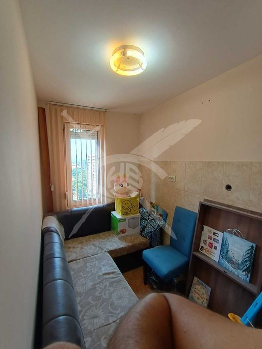 Продава се Тристаен апартамент в Бургас, Славейков - 66 кв.м за 1969 €/кв.м - Снимка #4