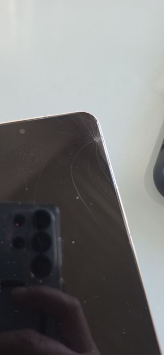 Продам samsung galaxy s22