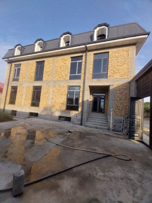 Срочно ховли сотилади