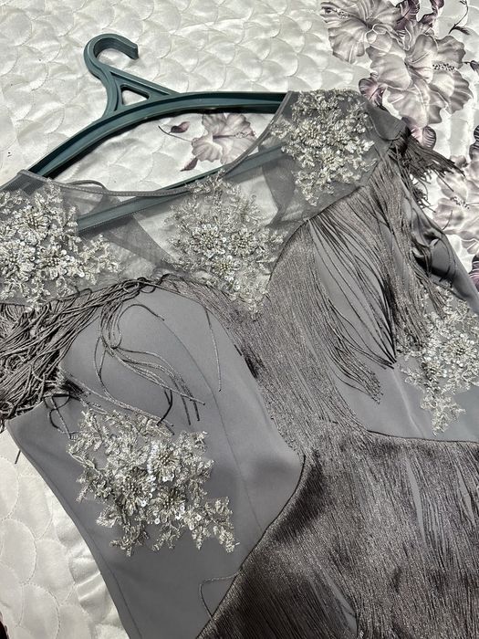 Продам шикарное платье