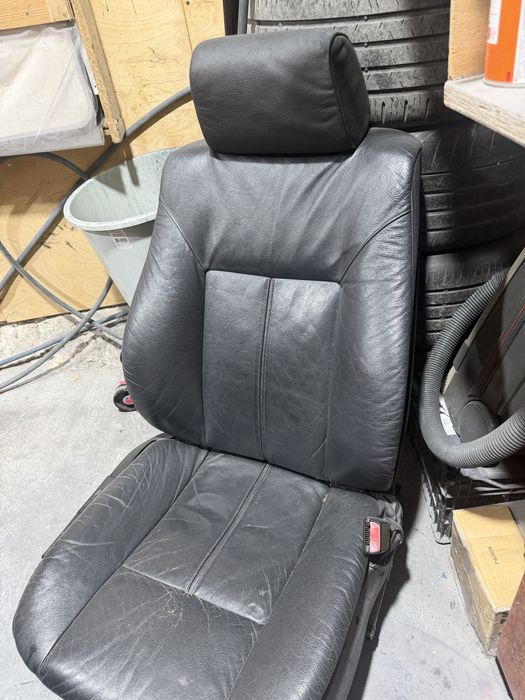 Пасажерска седалка е39