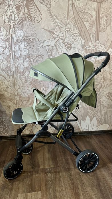 Продам коляску прогулочную