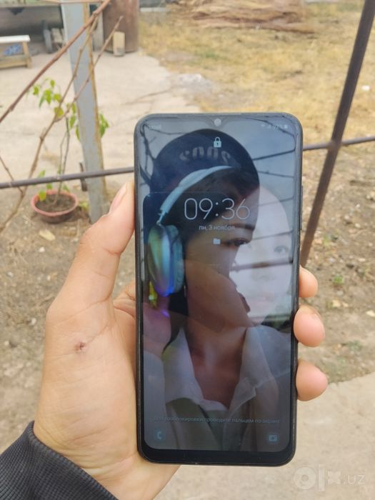 Продам Samsung A 03 я даю гарантию 5 месяцев я могу я спокойно отвечу
