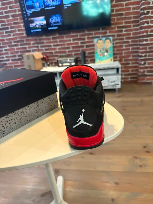 Air Jordan 4 Retro “Red Thunder”