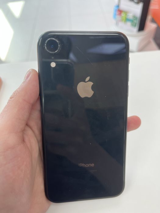 Продам iphone xr на 128