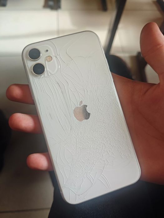 iPhone 11, с коробкой
