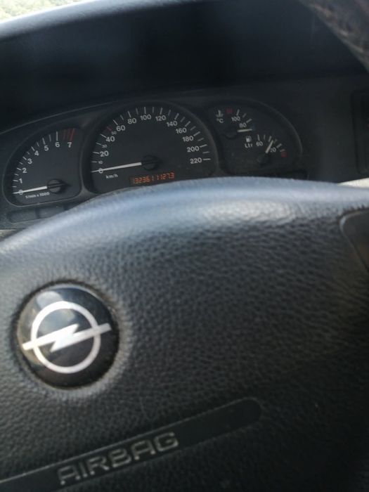 Opel Vectra B 1999г 1.6 16V 101к.с.