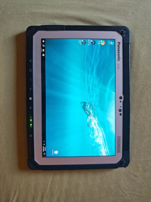 Vând tableta Panasonic cf-20