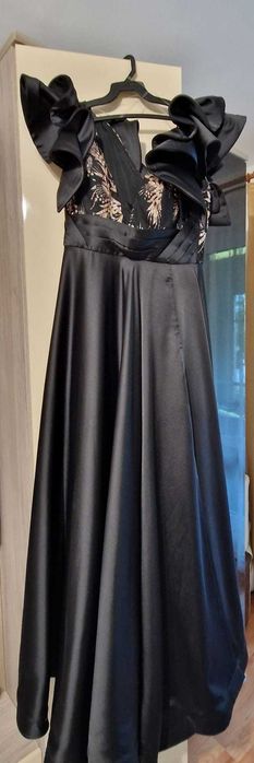 Rochita de ocazie - mărimea 40, purtată o singură dată