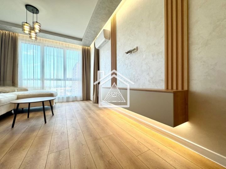 Продава се Двустаен апартамент в Пловдив, Гагарин - 74 кв.м за 1865 €/кв.м - Снимка #1