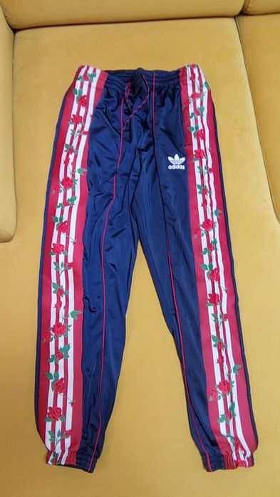 Adidas дамско долнище.