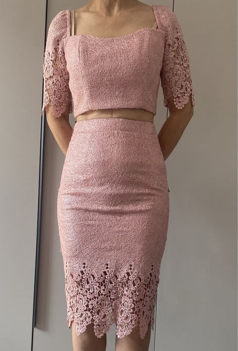 Продам дизайнерскую двойку, платья