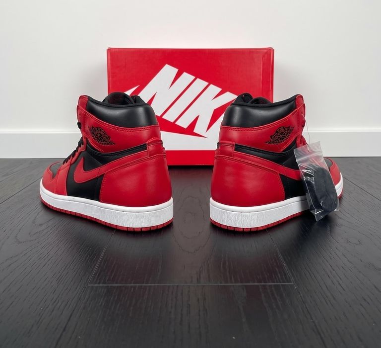 Adidasi Jordan 1 Varsity Red