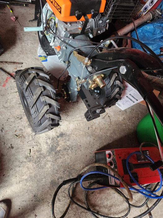 Vand motocultor de nou