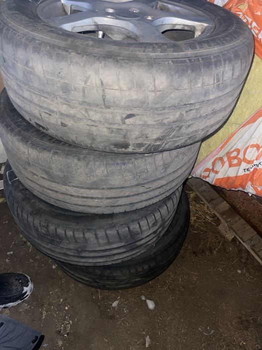 Продам 4 диска с резиной
