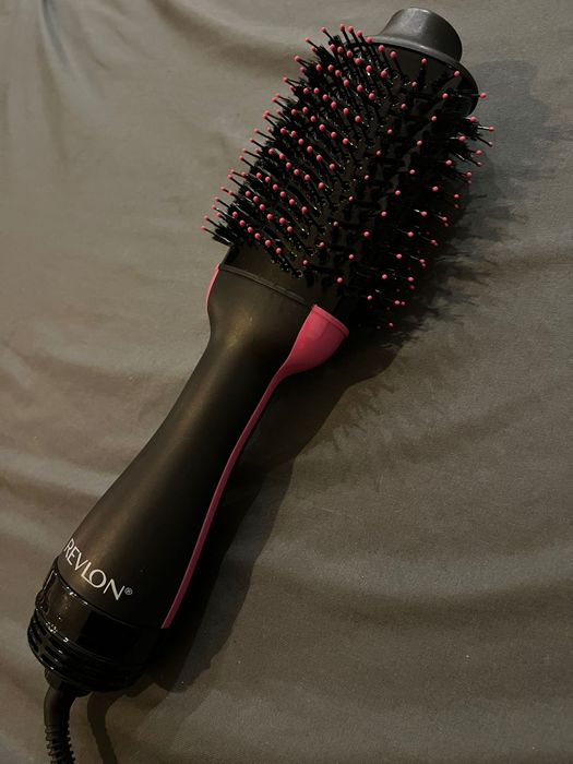 Perie de par electrica fixa Revlon One Step Hair Dryer & Volumiser
