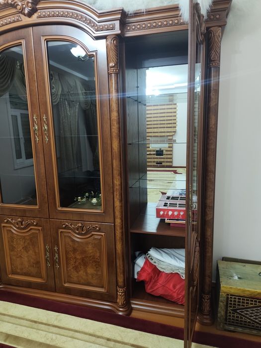 Стенка зал учун.