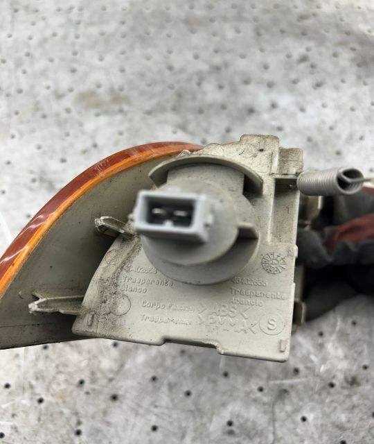 Lampa semnalizare fata stanga 46402656 46402656 Fiat Punto prima gene