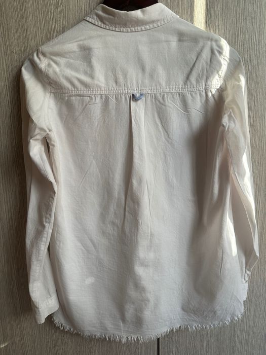 Бяла дамска риза