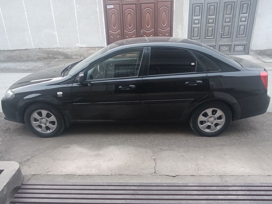 Qora Jentra at tozza