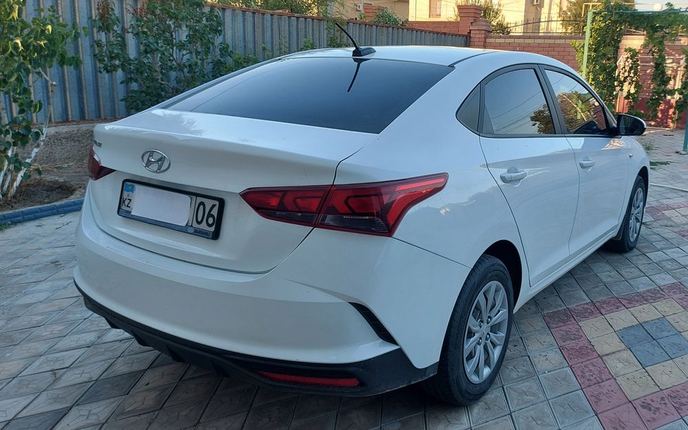 Легковая машина  Hyundai