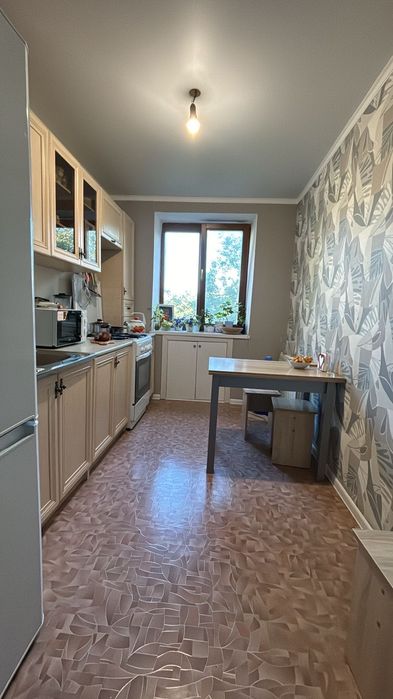 Продам 2х-комн квартиру