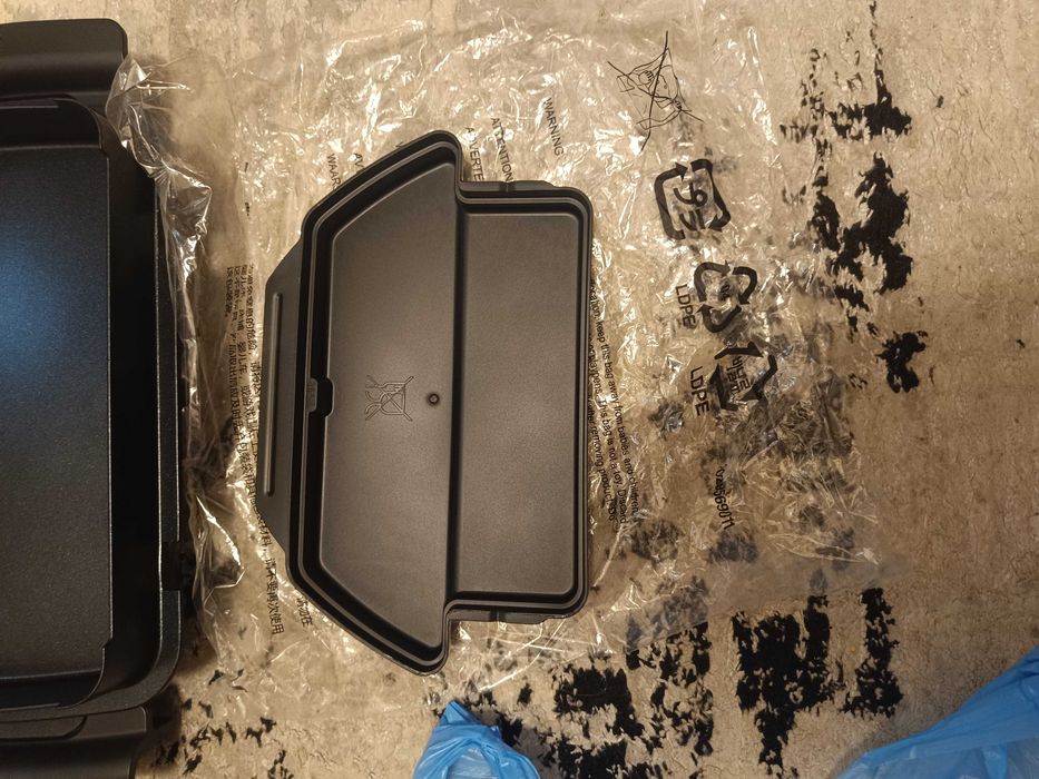 Vând grătar electric tefal