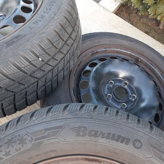 Set roți iarnă Barum 205/55/16       1300lei