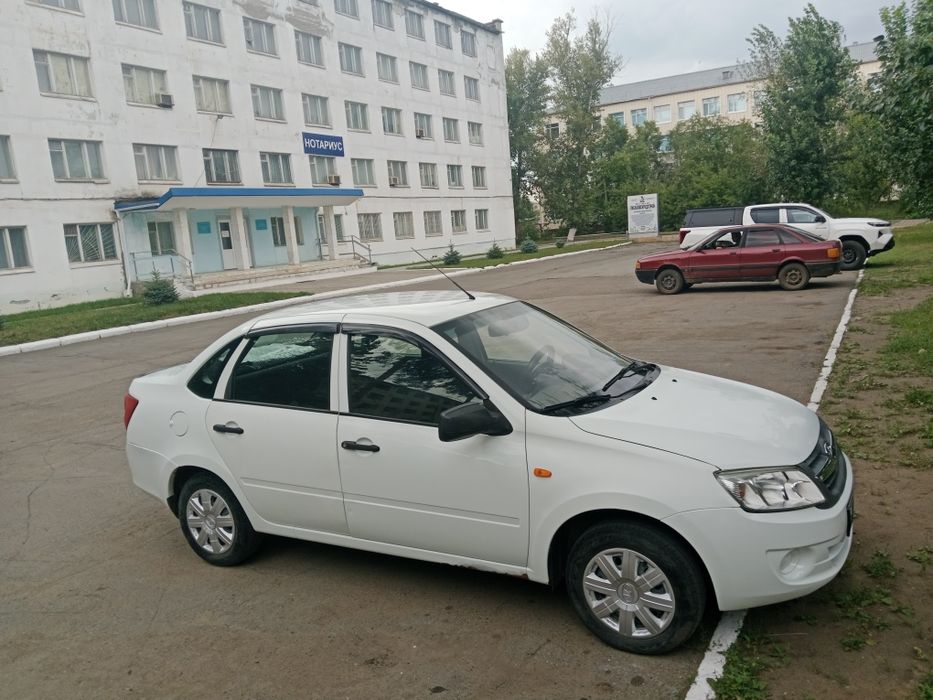 Гранта на бодром ходу, сел поехал
