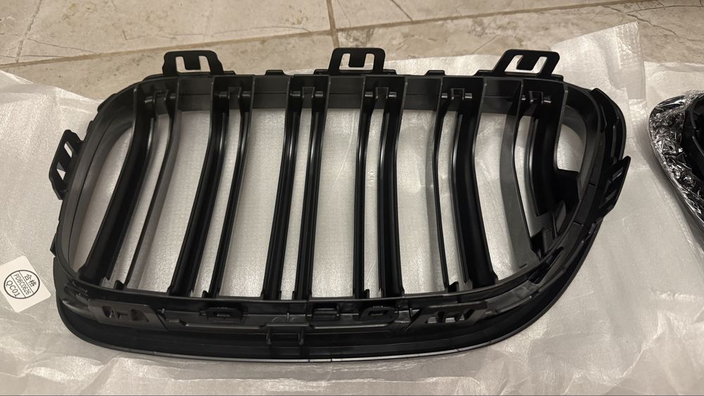 Grile frontale/rinichi negru lucios BMW Seria 2 - F22/F23