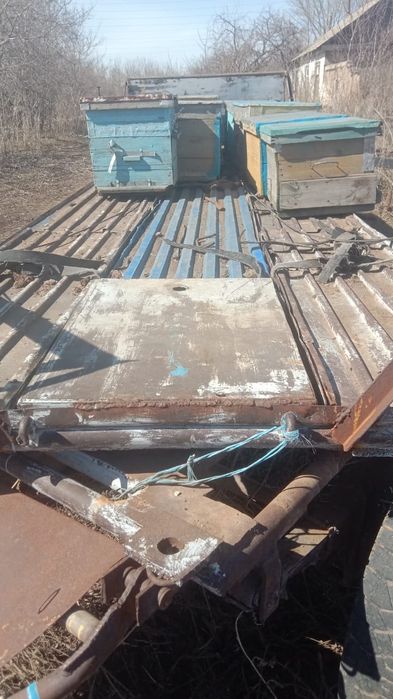 Прицеп пчеловодный