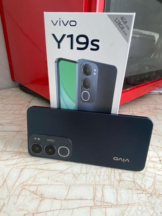 Телефон виво y19s