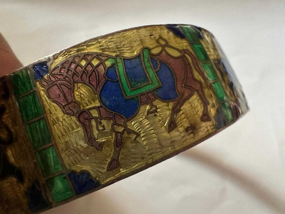 Brățară fixă din argint, decorată cu email