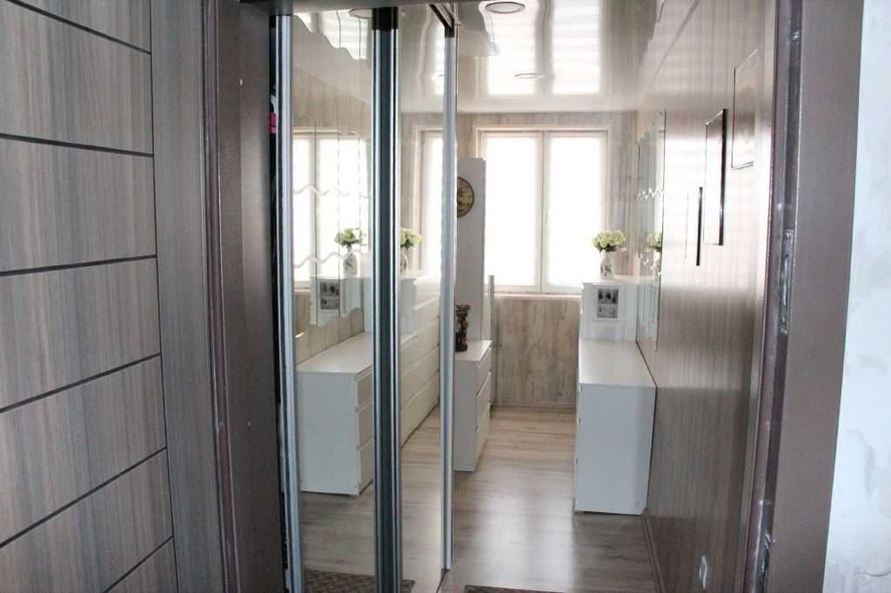 Продава се Двустаен апартамент в Бургас, Славейков - 65 кв.м за 2000 €/кв.м - Снимка #8