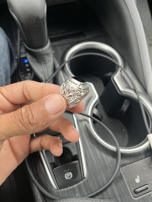 Продам серебренную печатку