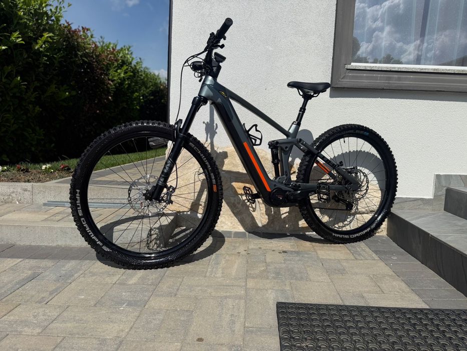 Bicicleta electrica CUBE  carbon 750 w