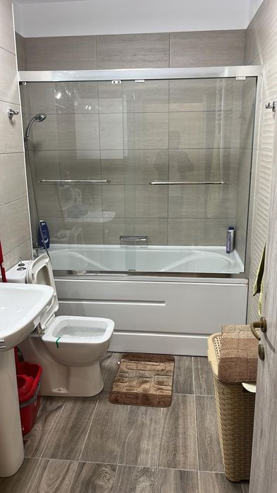 Închiriez apartament 2cam in Cartierul Solar ,B-dul Metalurgiei nr132, Bl B4A